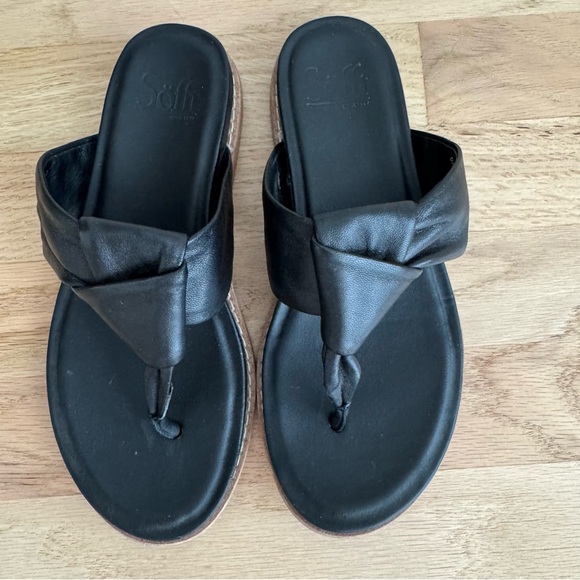 Sofft Shoes - Sofft Neutral Casual Minimalist Black Leather Slip On Flip Flop Sandal Size 6